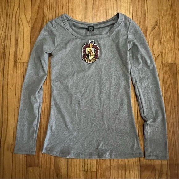 NWT grey top with added Harry Potter patch - Picture 1 of 5